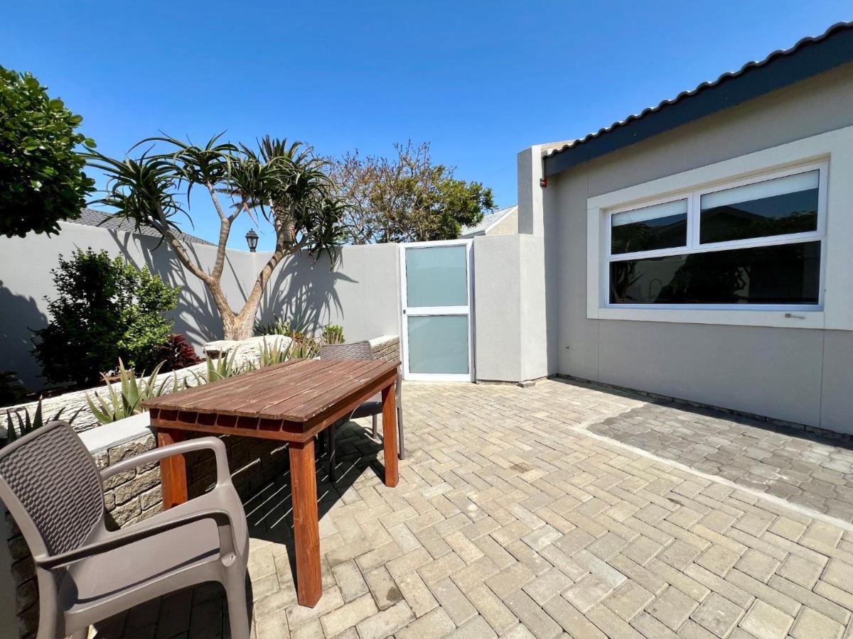 On The Main Apartment Walvis Bay Exterior photo